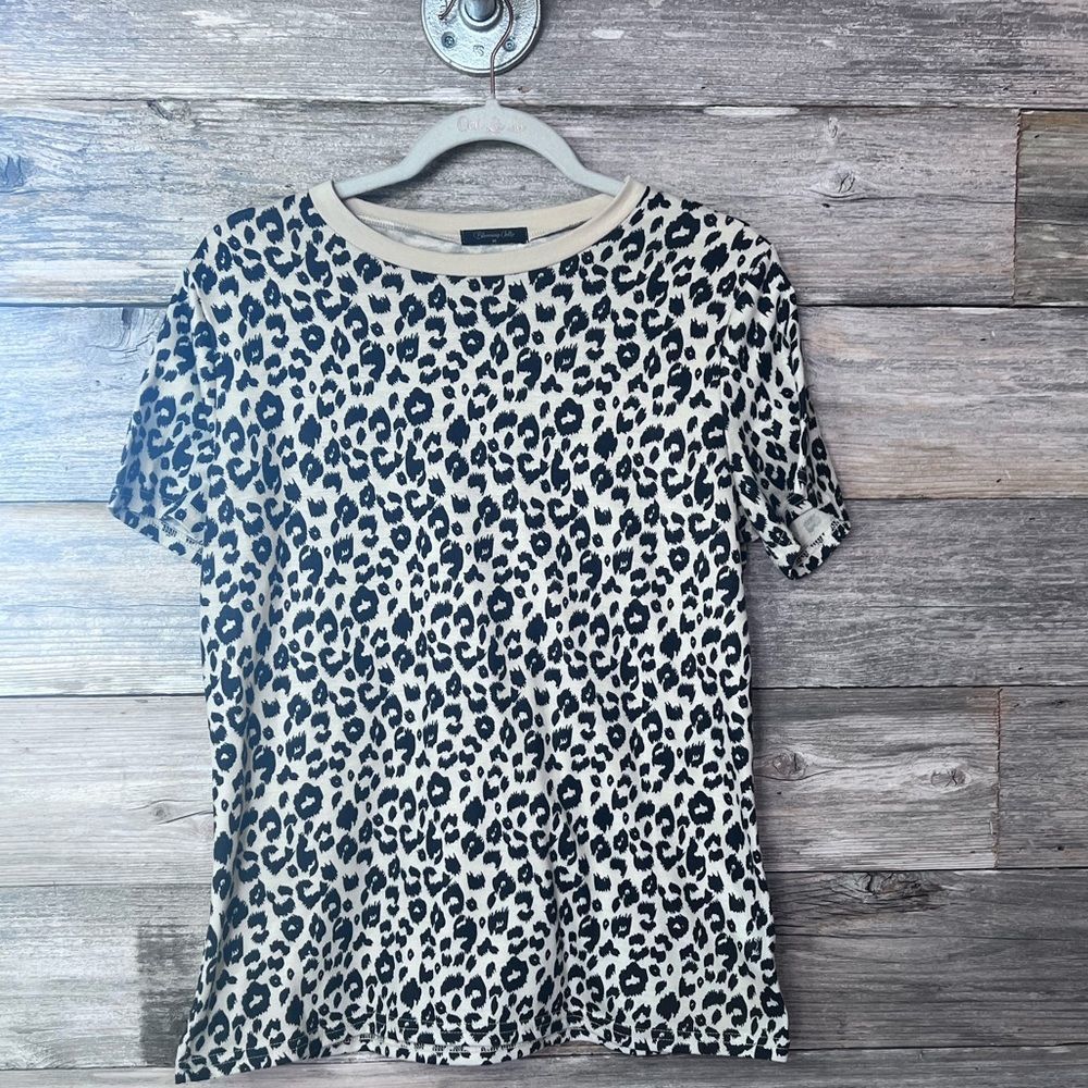 Blooming Jelly Leopard Print Tee Medium 💗
